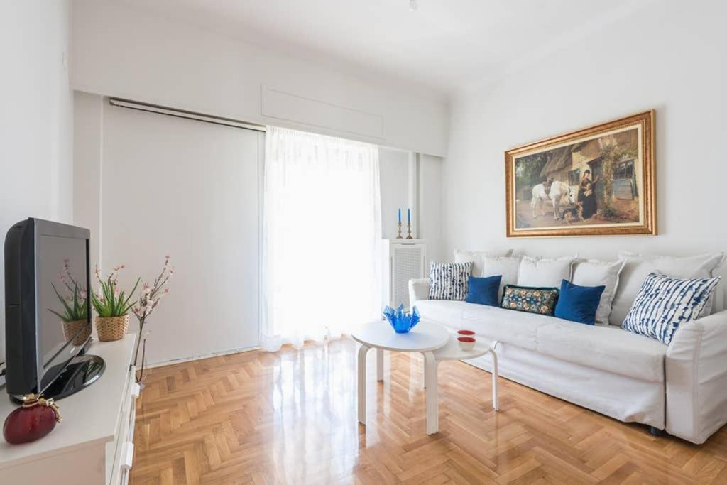 Apartamento New! Bright & Remodeled 1Bed Apt 2Min Walk To Acropolis Atenas Exterior foto